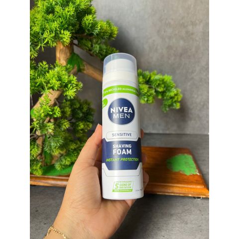 Bọt cạo râu dành cho da nhạy cảm Nivea Men sensitive shaving foam instant protection 200ml 779271