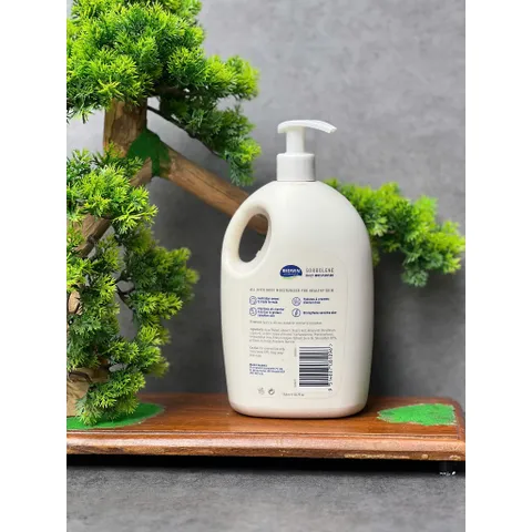 Size 1.1 lít Kem dưỡng đa năng Redwin Sensitive Skin Sorbolene 1.1 lít
