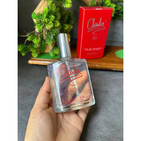 Nước hoa nữ Revlon Charlie Red Eau De Toilette 100ml.