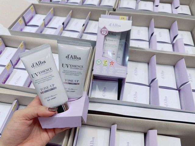 ☀️ d'Alba Kem Chống Nắng Tím Waterfull Essence 100ml (Set 2 chai) Chính Hãng Hàn Quốc