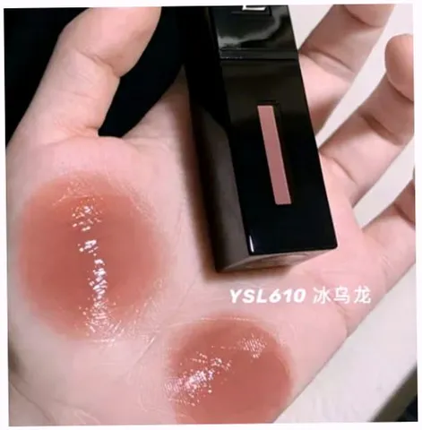 (Bản Mới) [ không hộp ] Son Kem Yves Saint Laurent YSL Vinyl Cream Lip Stain 610 Nude Champion Màu Nude Cam Mẫu Mới Chính Hãng