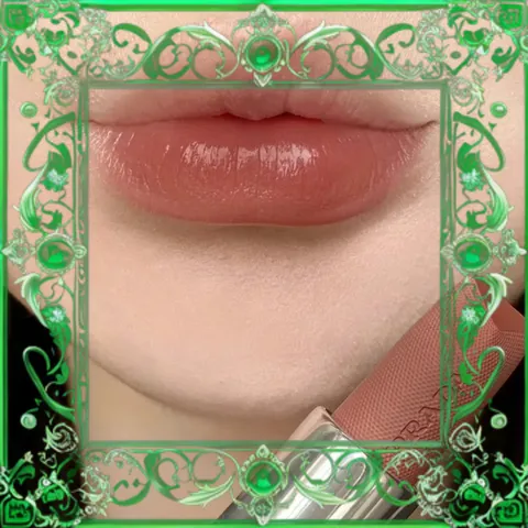 (Bản Mới) [ tester ] Son Dưỡng Prada Beauty Moisturizing Lip Balm U010 Maple Màu Nâu Tây Nội Địa
