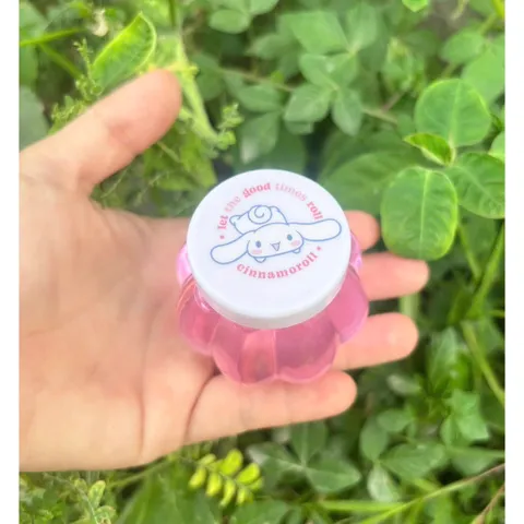 Slim nước trong suốt có màu Pastel núng nính