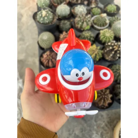 Đồ chơi nhựa chạy trớn mô hình Doremon lái máy bay