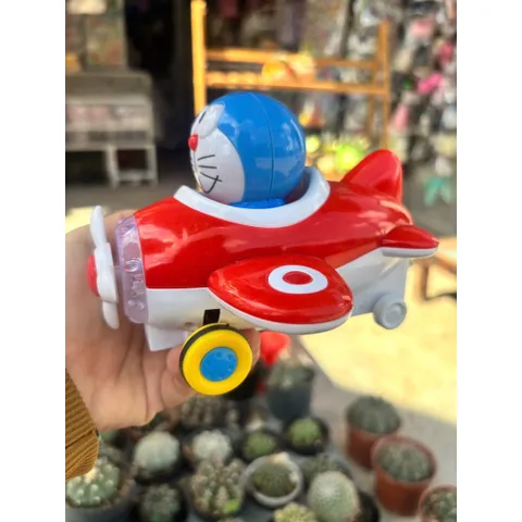 Đồ chơi nhựa chạy trớn mô hình Doremon lái máy bay