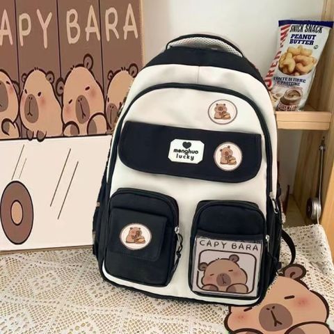 Cặp Balo Capybara có kèm móc khoá capy nâu nhỏ