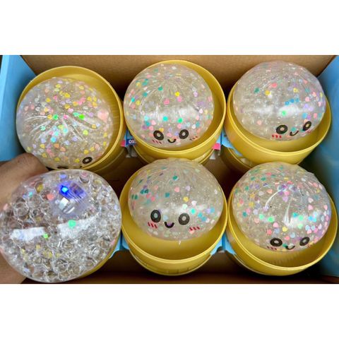 Squishy bóp mềm Bánh bao (Kim tuyến Tim) có trân châu - Có đèn