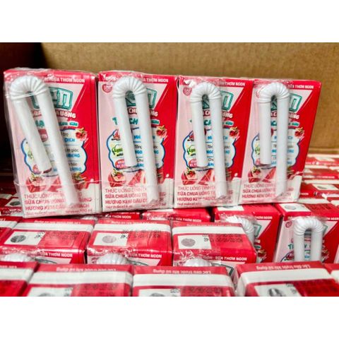 Sữa chua uống Kun vị Kem Dâu thùng 48 hộp x 110ml 783082