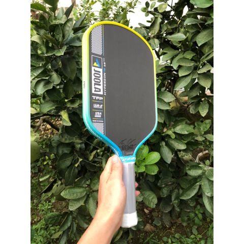Vợt pickleball Joola Gen 4 Hyperion Limited, Việt nam colorway, mặt carbon 16mm,viền xanh lam - vàng