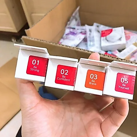 Son lì mịn môi Naris Ailus Stress Free Listick Nhật Bản 4g