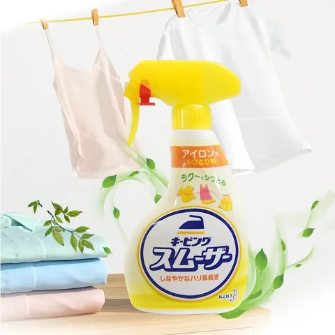Xịt thơm làm phẳng và chống nhăn quần áo Kao Nhật Bản 400ml