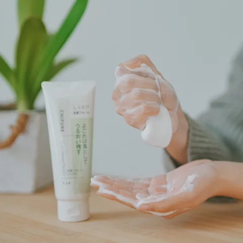 Sữa rửa mặt ngăn ngừa mụn Chifure Cleasing Foam Nhật Bản 150g