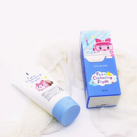 Sữa rửa mặt trẻ em POLI Foam Cleansing Fresh Hàn Quốc làm sạch da mặt dịu nhẹ, không gây kích ứng