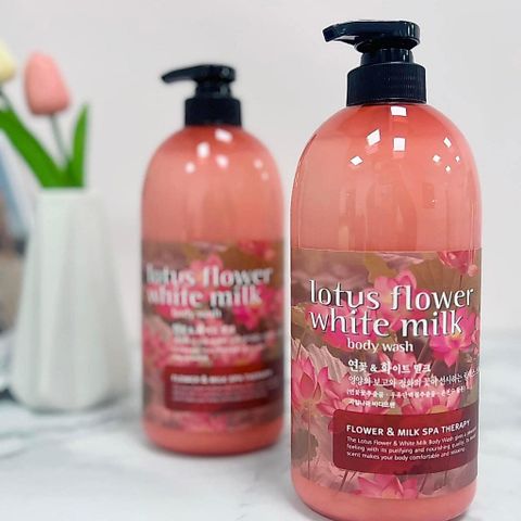 Sữa tắm hương sen Hàn Quốc Welcos Lotus Flower White Milk 750ml