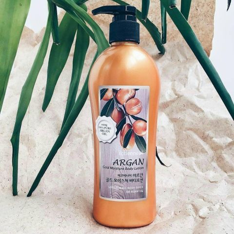 Sữa tắm thảo dược 100% Argan dưỡng da mềm mại, thư giãn Welcos Gold Moisture Body Cleanser 730gr