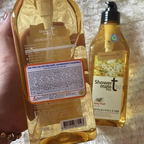 Sữa Tắm Tinh Chất Hoa Cúc Shower Mate Chamomile 550g (hương thơm nhẹ nhàng , thư thái)