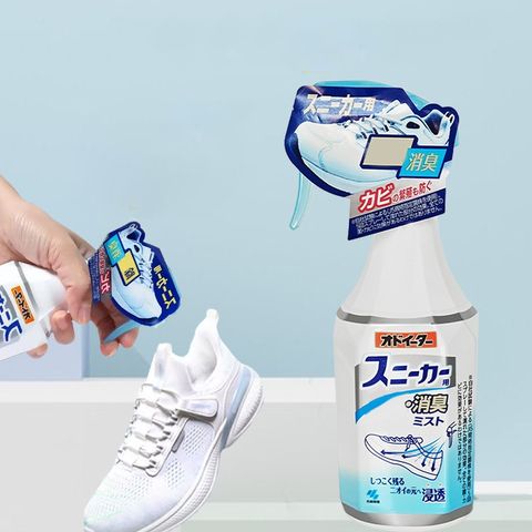 Chai xịt khử mùi hôi giày kháng khuẩn Kobayashi Pharmaceutical Nhật Bản 250ml