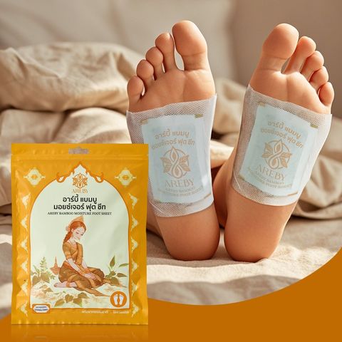Miếng dán ngải cứu thải độc bàn chân AREBY Thái Lan 10 miếng/túi