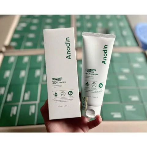 Sữa rửa mặt sạch sâu dành cho da dầu mụn, nhạy cảm Ph 5.5 Anodin KavaKava Calming Gel Cleanser 150ml