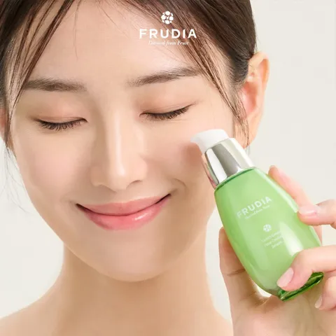 Serum dưỡng ẩm, se khít lỗ chân lông chiết xuất Nho Xanh Frudia Green Grape Pore Control Hàn Quốc 50g
