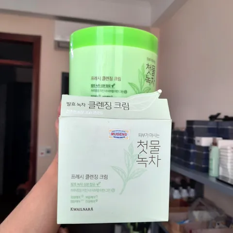 Kem tẩy trang thảo dược trà xanh Welcos Green Tea Cleansing Cream Hàn Quốc 300g