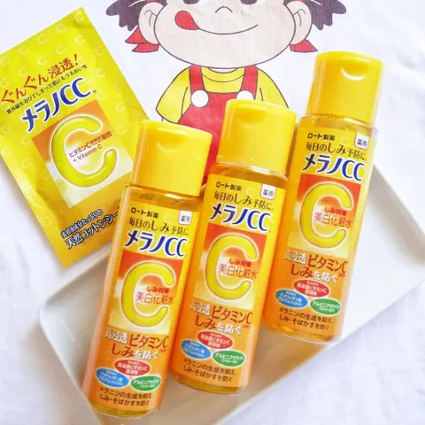 Nước hoa hồng Mentholatum Melano CC Rohto của Nhật Bản, sản phẩm giúp ức chế hắc tố melanin, làm mờ thâm mụn, nám và dưỡng da sáng đều màu