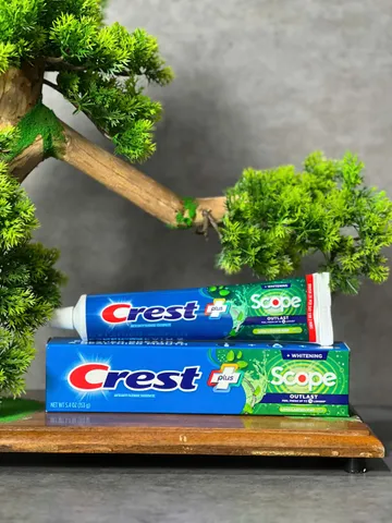 Kem đánh răng Crest Complete Whitening Scope trắng răng thơm mát 153g