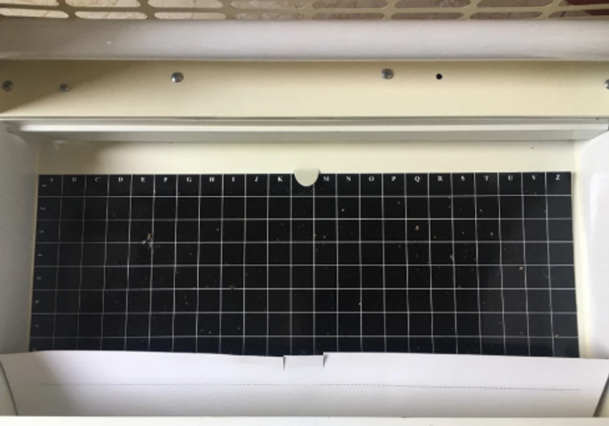 Combo 3 tấm Keo đèn bẫy côn trùng/ tấm dính côn trùng 46 x 30cm (Dùng được tất cả các loại đèn)