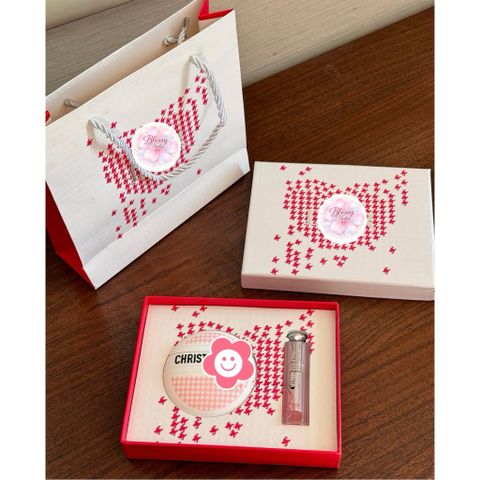 Phiên bản giới hạn với họa tiết Pink Houndstooth -set kem tay son dưỡng💗 786157