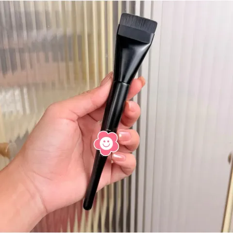 ✨ CỌ NỀN LAN-CÔ-M FOUNDATION BRUSH – TÁN NỀN MỊN ĐẸP CHỈ TRONG VÀI PHÚT ✨ 786156