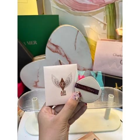✨ MÚT TÁN PHẤN NÉN CHAR-LOTTE TILBURY AIR BRUSH – MỀM MỊN lớp mút nhung đỏ 786232