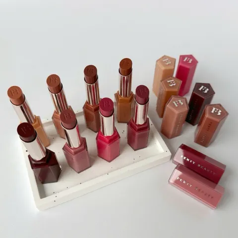 Fenty Beauty Gloss Stix Son Bóng Có Màu Môi Căng Bóng Tông MLBB✨ 786241