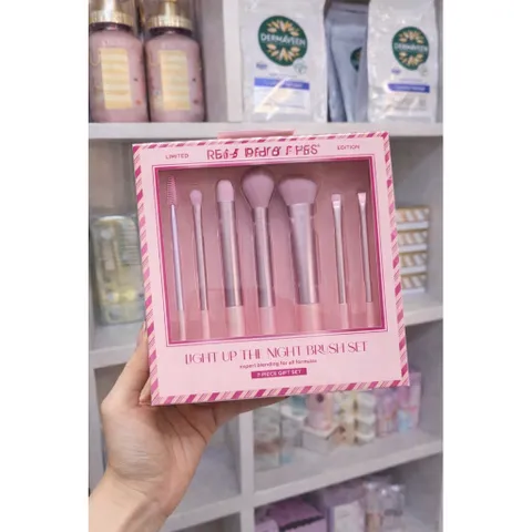 Set 7 Cọ Màu Hồng Light Up The Night Brush Set limited ✨ 786340