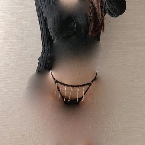 Quần lót nữ lọt khe Hot Girls tua rua xích