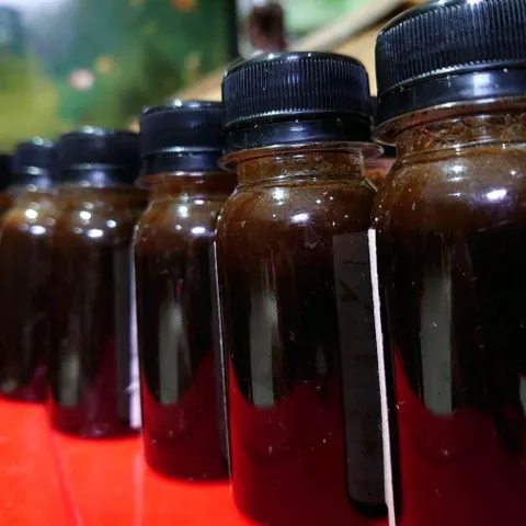 THÍNH TRẮM ĐEN NỮ NHI HỒNG