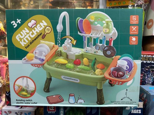 Bộ đồ chơi nhà bếp Fun Kitchen với bồn rửa chén, vòi nước điện tử và các phụ kiện nấu ăn 364 GIAO MÀU NGẪU NHIÊN