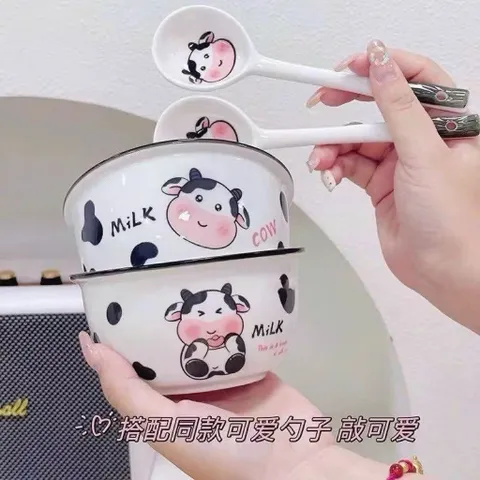 Set 2 bát sứ hình bò sữa Cute milk kèm 2 thìa siêu đáng yêu phong cách Hàn Quốc