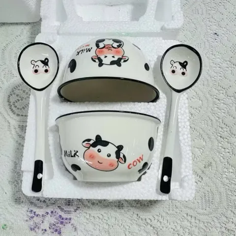 Set 2 bát sứ hình bò sữa Cute milk kèm 2 thìa siêu đáng yêu phong cách Hàn Quốc