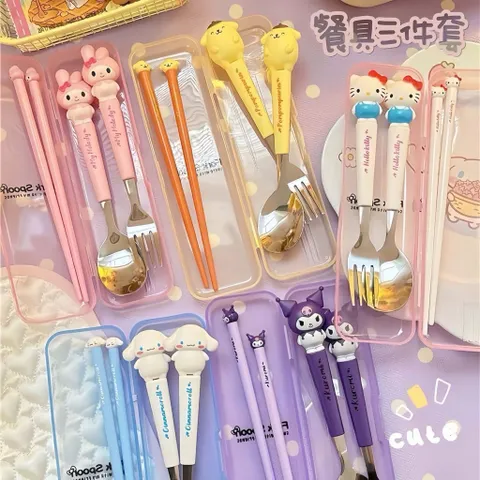 bộ thìa dĩa đũa 3 món kèm hộp hoạt hình sanrio hello kitty kuromi cinnamoroll cho bé