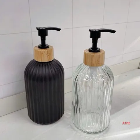 lọ chiết dầu gội sữa tắm thủy tinh sọc nổi nắp vân gỗ vòi nhấn cao cấp decor phòng tắm