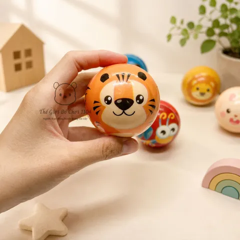 Bóng xốp mềm đàn hồi 6cm cho bé tập cầm nắm tập cơ tay phát triển vận động giảm stress