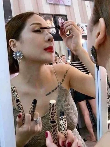 Bộ 2 Mascara BEO dài dày mi 788108
