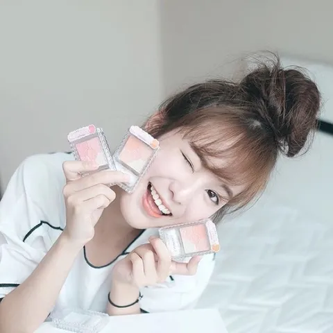Phấn má hồng Canmake Glow Fleur Cheek Kèm cọ 788326
