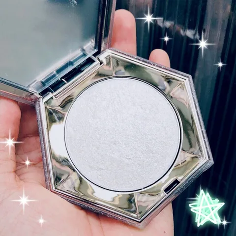 Phấn tạo khối đánh góc Her Loves Highlight 788576