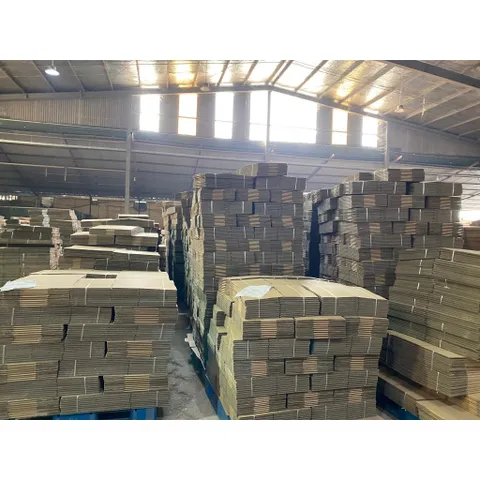 Hộp carton đóng hàng 30x20x10 đựng giày cứng bảo quản giầy trong quá trình vận chuyển, hộp giấy gói hàng đồ RUNO