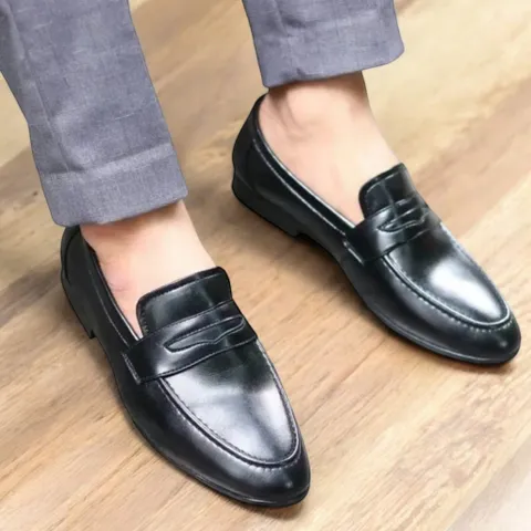Giày Moca Nam Da Trơn Đen Bóng Giày Âu Nam Không Dây Lịch Lãm Giày Tây Nam Công Sở Bền Đẹp Chụp Kỷ Yếu Rẻ RUNO G15
