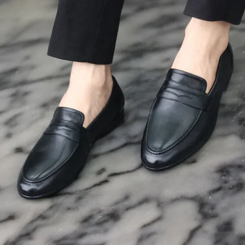 Giày Moca Nam Da Trơn Đen Bóng Giày Âu Nam Không Dây Lịch Lãm Giày Tây Nam Công Sở Bền Đẹp Chụp Kỷ Yếu Rẻ RUNO G15
