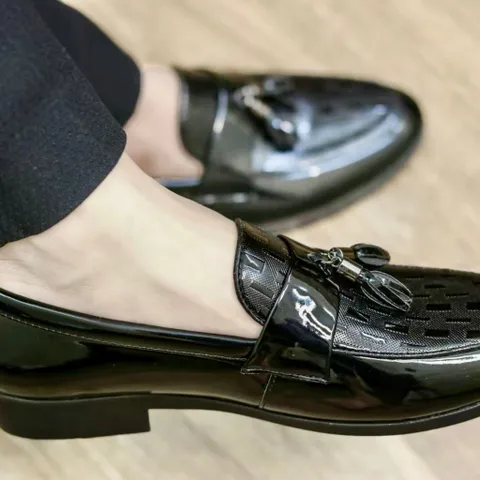 Giày Âu Nam Loafer Da Bóng Đen Cao Cấp Giày Tây Nam Chụp Kỷ Yếu Phối Chuông Công Sở Đế Mềm Khâu Viền Bền Đẹp Rẻ RUNO G26