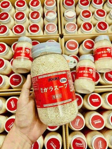 Hạt nêm Youki Nhật Bản 520g, là gia vị nêm sẵn cao cấp, nổi bật với chiết xuất thịt gà, thịt bò và rau củ, mang lại vị ngọt thanh tự nhiên cho món ăn