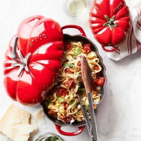 Nồi Gang Staub Cà Chua (Made in France)